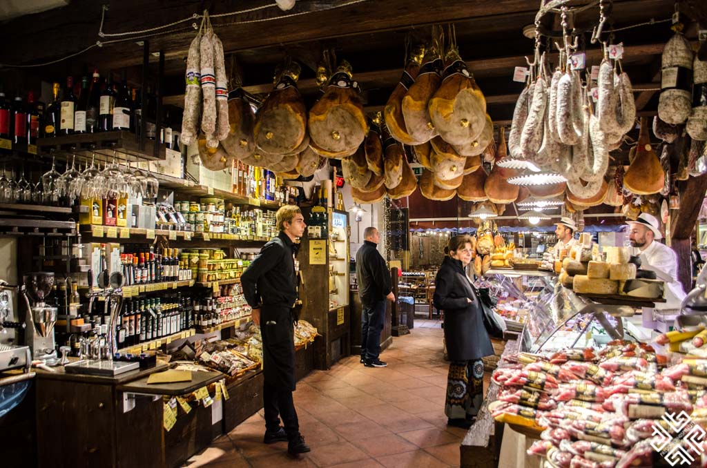 Bologna Food Walking Tour with Amazing Italy Passion for Hospitality